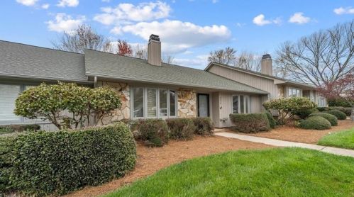 4218 Lake Dr, Greensboro, NC 27410-9625