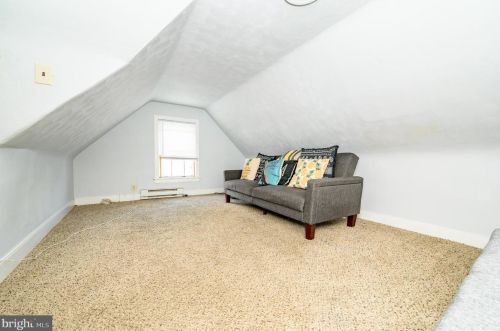 18 Barber Ave, West Deptford NJ  08096-2414 exterior