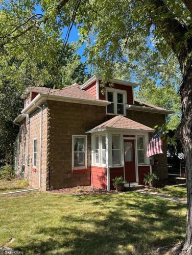 717 Cascade St, East Farmington, WI 54020-8006