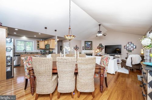 117 Riverside Dr, Bybee VA  22963-2020 exterior