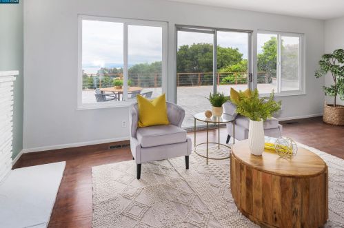 1175 Mcdonald Dr, Pinole CA  94564-2501 exterior