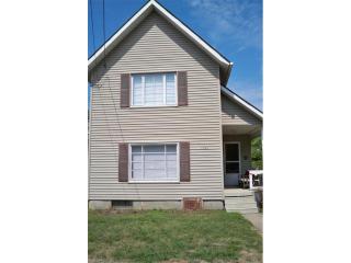 1641 3rd St, Ashtabula, OH 44004-2804
