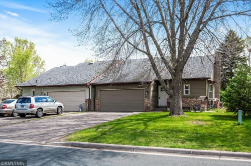 6852 Craig Ct, South Saint Paul, MN 55076-2202