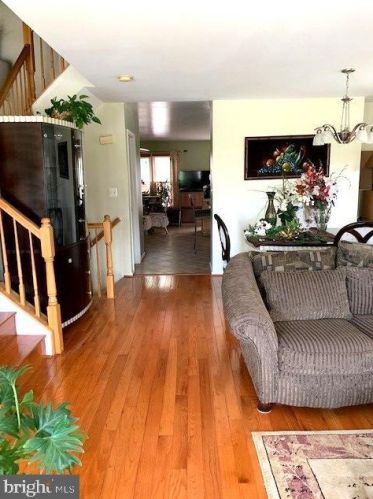 12739 Bombay Way, Woodbridge VA  22192-7635 exterior