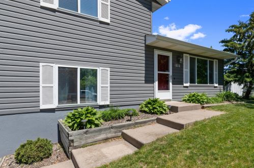 5101 Starling Dr, Monticello, MN 55362-9498