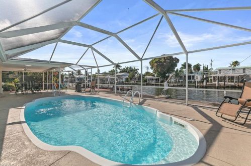 2417 Sanibel Blvd, Saint James City, FL 33956-2274