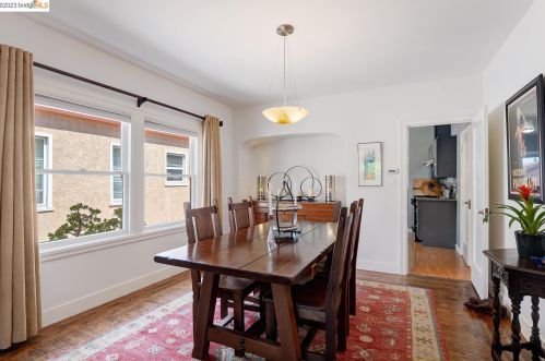 2834 60 Ave, Oakland CA 94605-1504 exterior