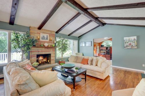 102 Sylvan Ave, Miller Place NY  11764-2230 exterior