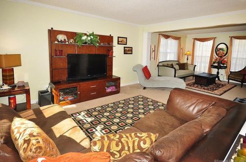 93 Cougar Dr, Manchester CT  06040-6379 exterior