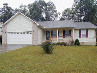 1525 War Eagle Dr, Crossville, TN 38572-6502