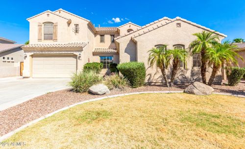 4246 Summit St, Gilbert, AZ 85297-4546