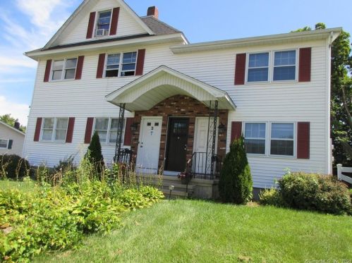 7 Davis St, Danbury CT  06810-5411 exterior