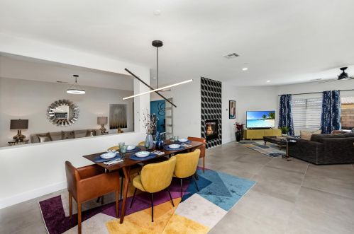821 Summit Dr, Palm Springs CA  92262-1227 exterior