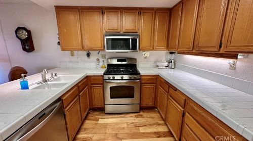 854 Congressional Rd, Simi Valley CA 93065-6613 exterior