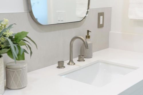 2063 Grandview St, Oceanside CA  92054-5618 exterior