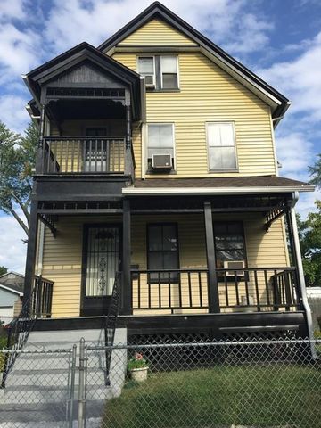 29 Dawes St, Springfield, MA 01109-3040