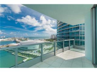 905 Biscayne Blvd, Miami FL  33132 exterior
