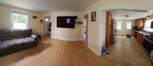 28 Buttonwoods Ave, Warwick, RI 02886-5204