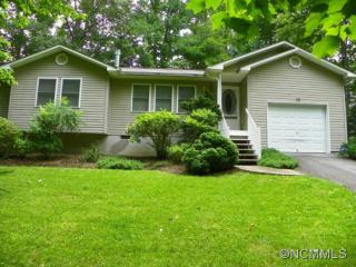35 Rabbit Ln, Hendersonville, NC 28739-8872