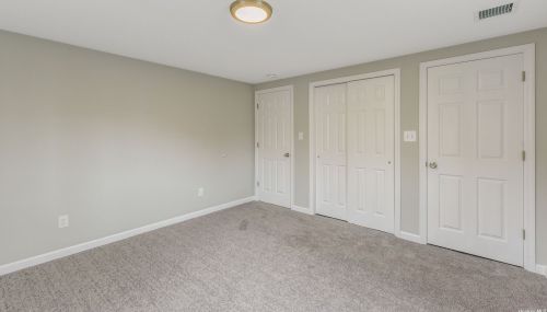 9 Brookwood Dr, Wheatley Heights NY  11798-1005 exterior