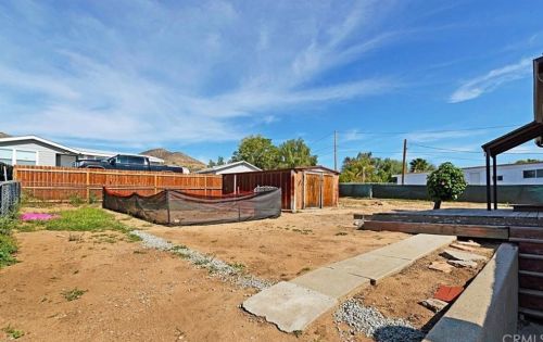 32940 Mesa Dr, Lake Elsinore CA  92530-4645 exterior