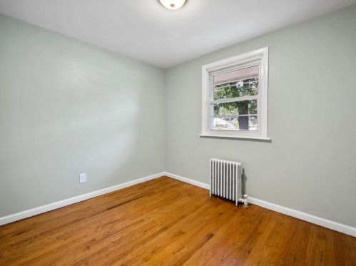 91 Windsor Park Dr, Coventry RI  02816-5353 exterior