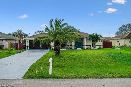 3911 11th St, Lehigh Acres, FL 33971-5140