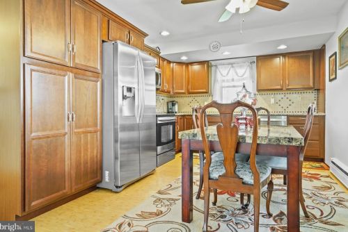 487 Clearview St, Pottstown PA 19464-5128 exterior