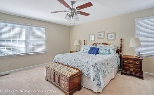 3071 Governors Xing, Belmar NJ 07719-4543 exterior