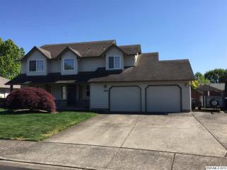 454 Fall Creek Dr, Salem, OR 97303-5688