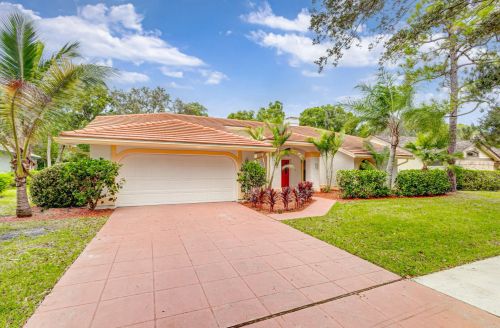 6595 Winding Lake Dr, Jupiter, FL 33458-3720