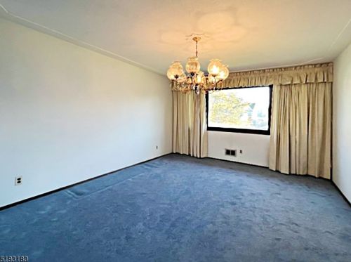 523 Hidden Holw, Scotch Plains NJ  07076-2027 exterior