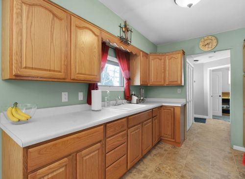 302 Greenwood Ave, Crown Point IN 46307-4560 exterior