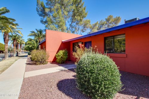 350 Silverbell Rd, Tucson AZ  85745-2639 exterior