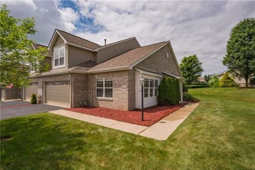 3016 Ironwood Cir, Jeannette, PA 15644-4742