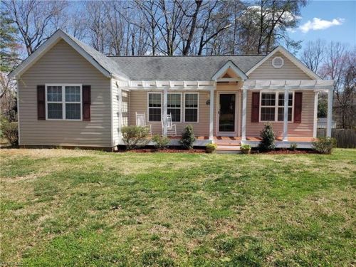 5681 Novack St, Winston Salem, NC 27105-1753