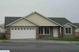 5601 Ala Wai Ct, Richland WA  99353-7818 exterior