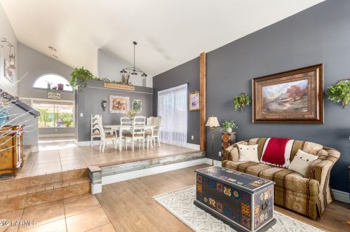 495 Lakeview Dr, San Tan Valley, AZ 85143-4935