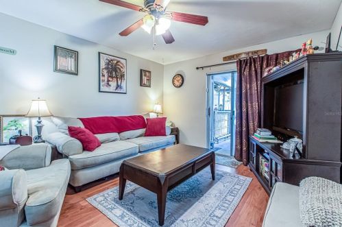 10312 Blue Field Ct, Thonotosassa FL  33592-3523 exterior