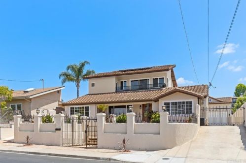2627 Grandview St, San Diego, CA 92110-1032
