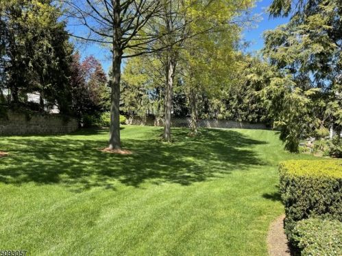 114 Surrey Ct, Nutley NJ  07110-3917 exterior