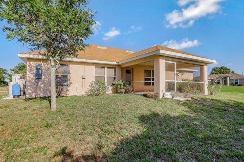 1713 3rd Pl, Cape Coral, FL 33991-3414