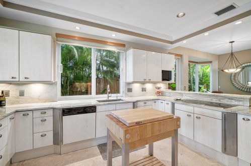 5310 Boca Marina Cir, Boca Raton FL 33487-5221 exterior