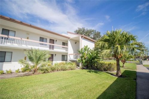 104 Lakeview Way, Oldsmar, FL 34677-2219