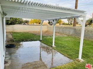 814 Lightcap St, Lancaster CA 93535-2720 exterior