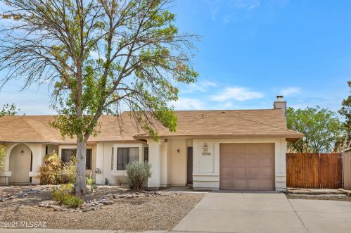 5345 Carriage Hills Dr, Tucson, AZ 85746-1330