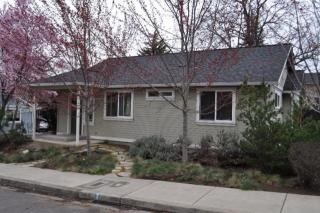 794 Park St, Ashland, OR 97520-2506