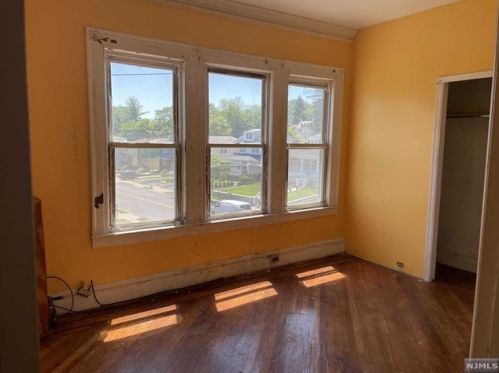 432 Stuyvesant Ave, Irvington NJ  07111-2046 exterior