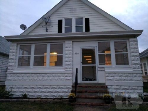 1950 Sunnyside Ave, Burlington, IA 52601-4425