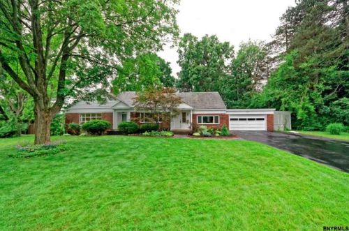 2120 Baker Ave, Schenectady, NY 12309-2336